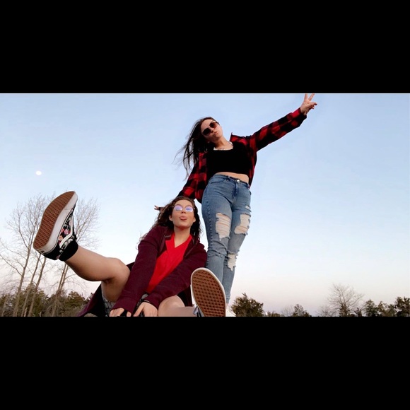 Meet your Posher, Katey - Picture 1 of 1